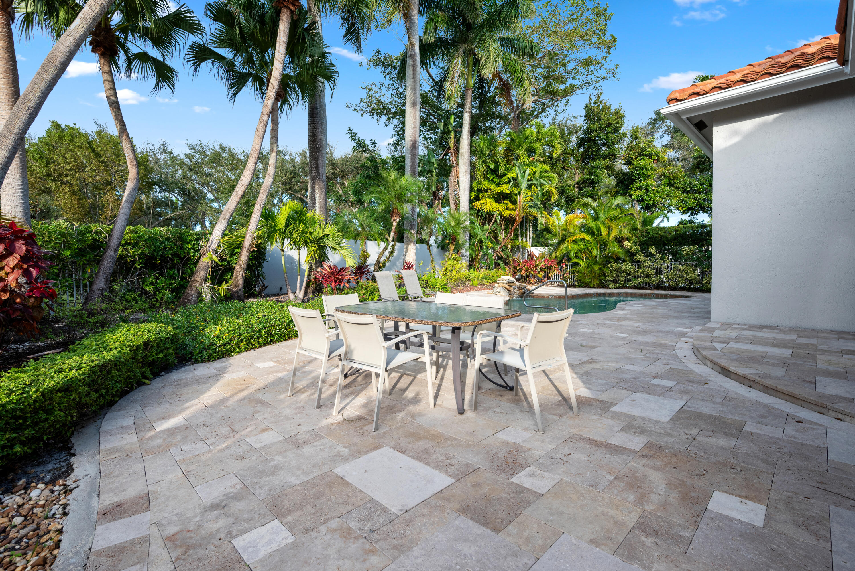 4190 NW 55th Place