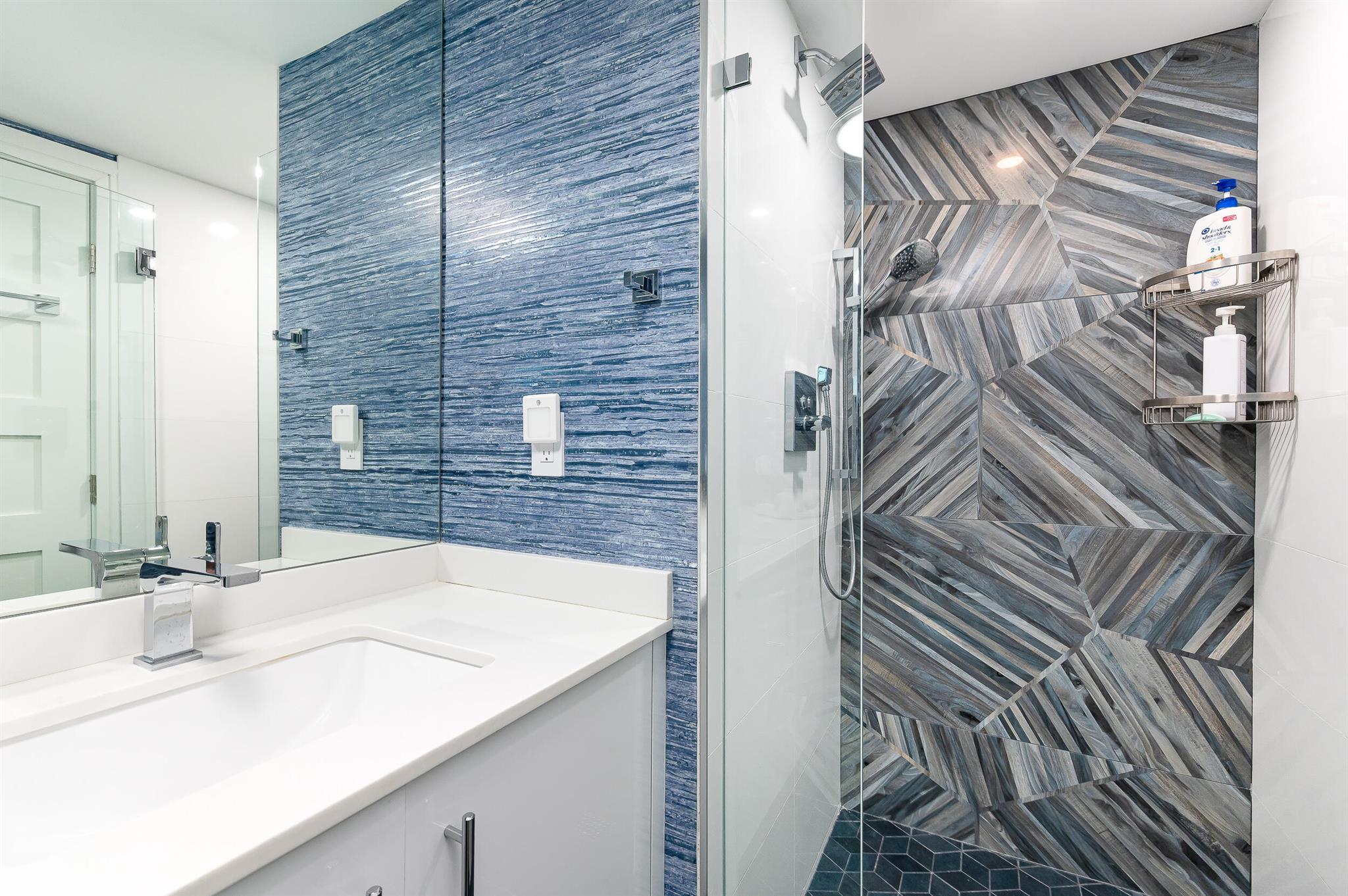 100 SE 5th Avenue 302