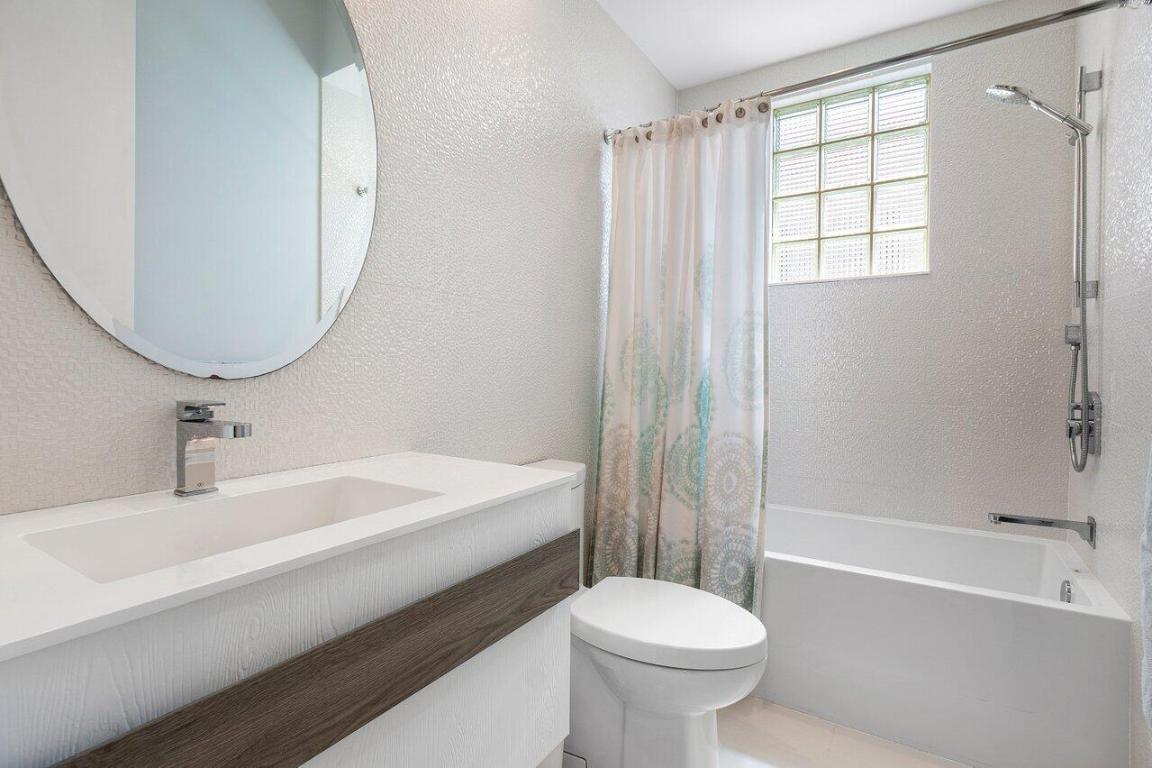 4120 NW Briarcliff Circle