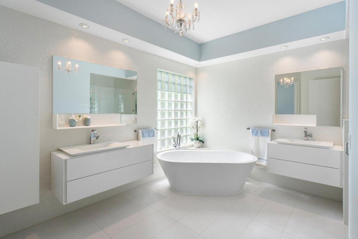 4120 NW Briarcliff Circle