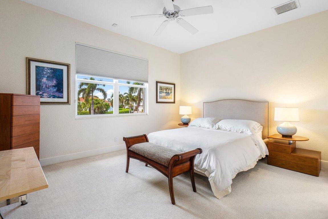 4120 NW Briarcliff Circle