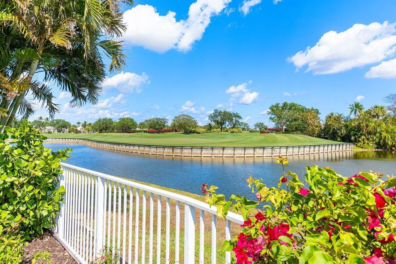 4120 NW Briarcliff Circle