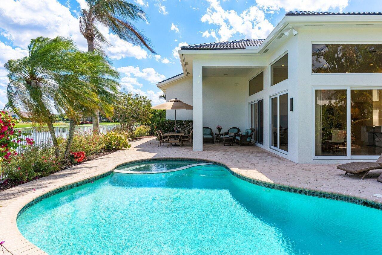 4120 NW Briarcliff Circle