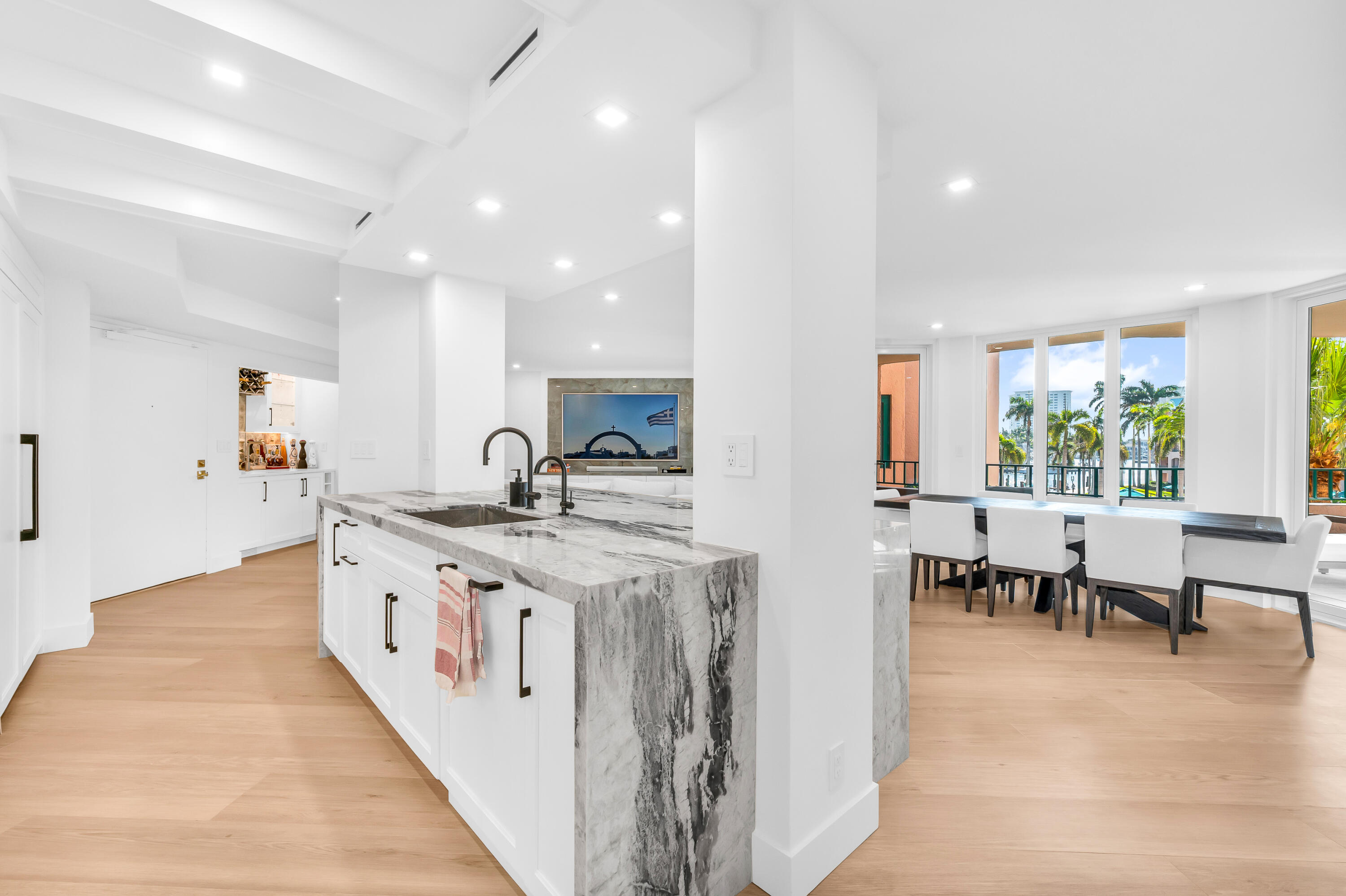 120 SE 5th Avenue 324