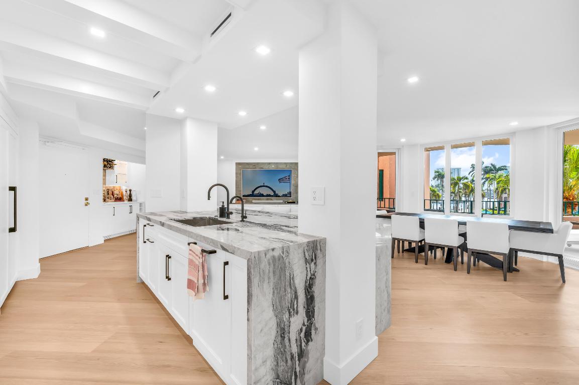 120 SE 5th Avenue 324