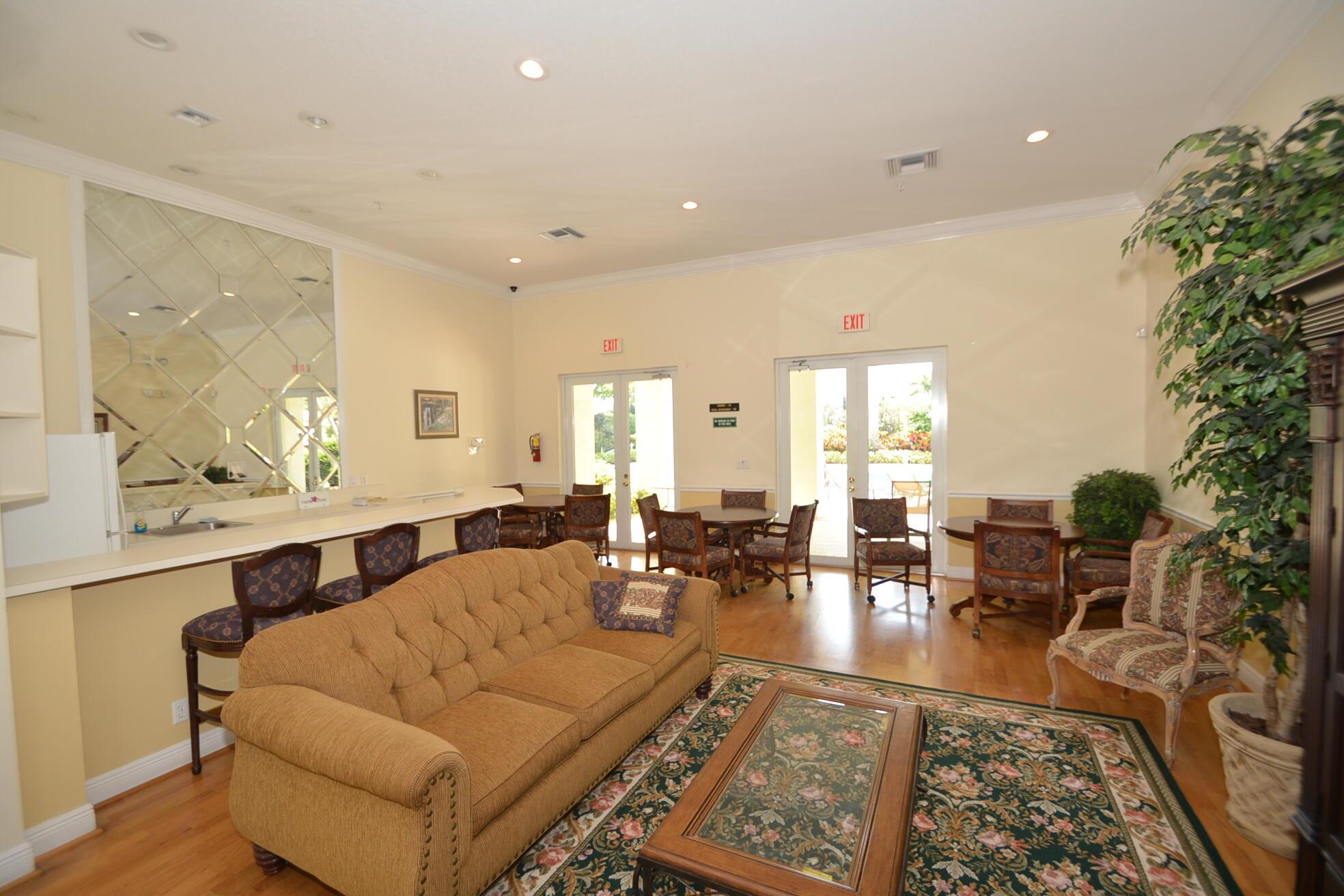 6711 Royal Orchid Circle