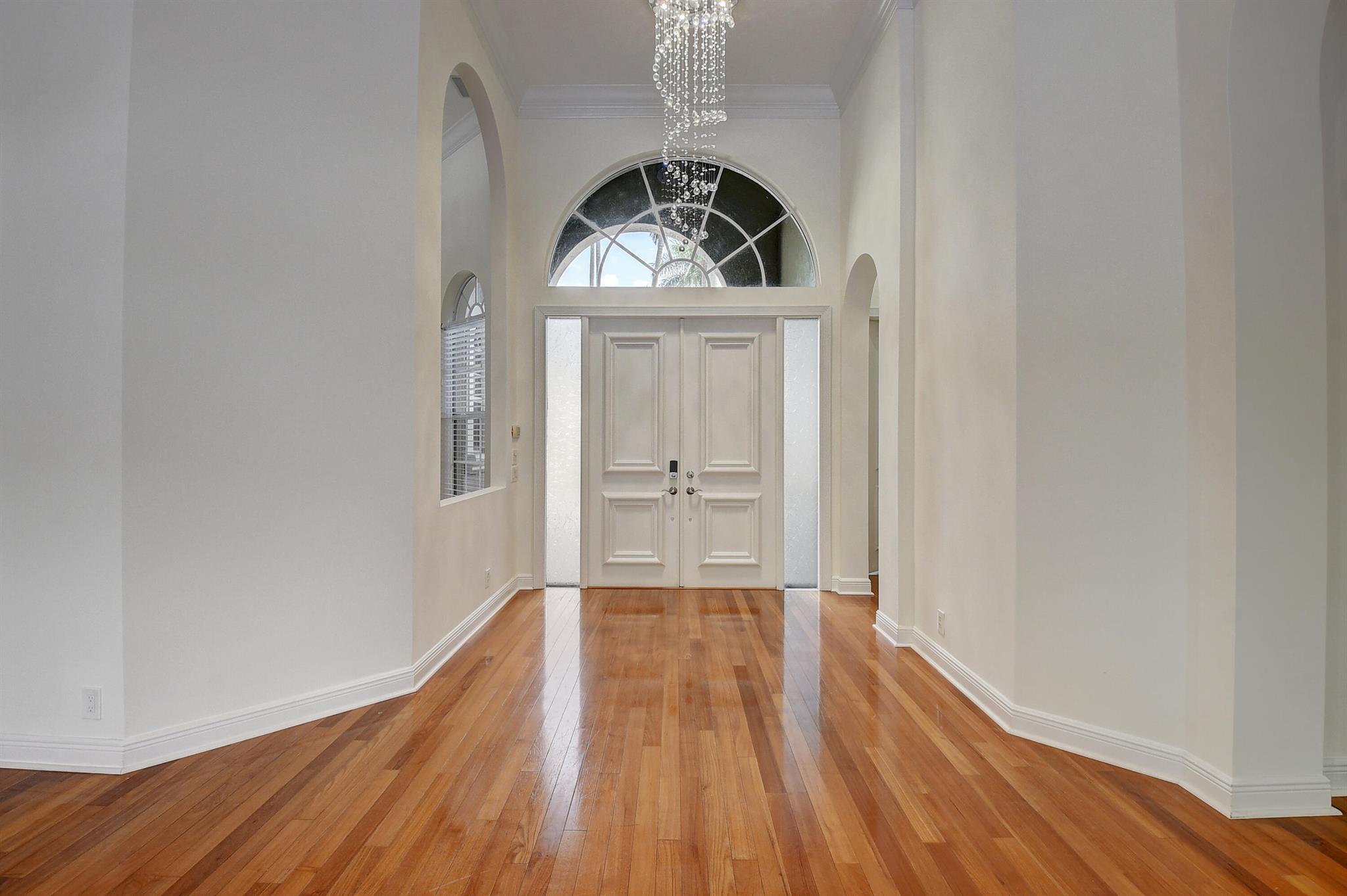 6711 Royal Orchid Circle