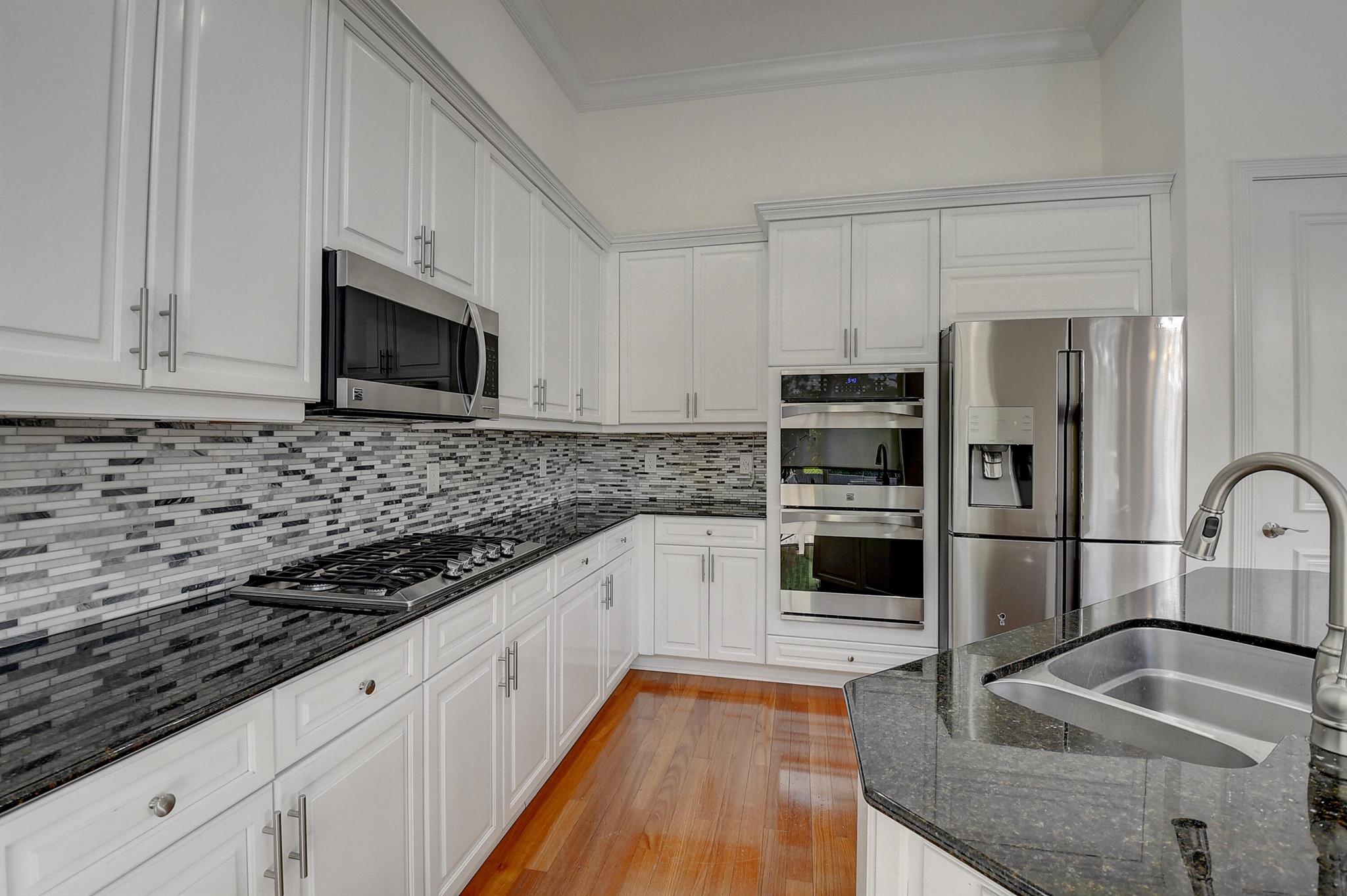 6711 Royal Orchid Circle