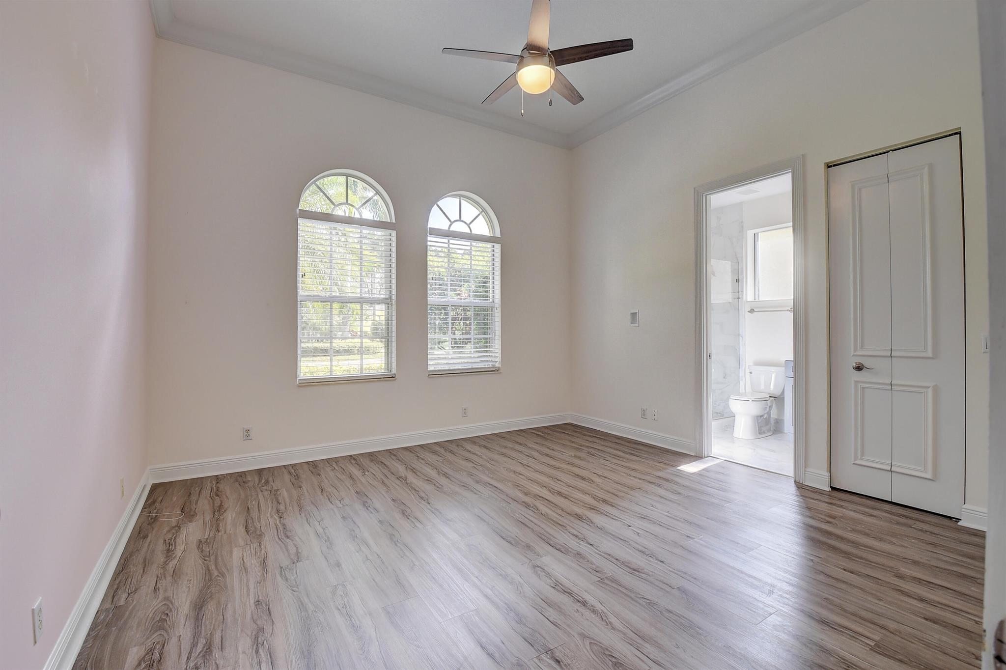 6711 Royal Orchid Circle