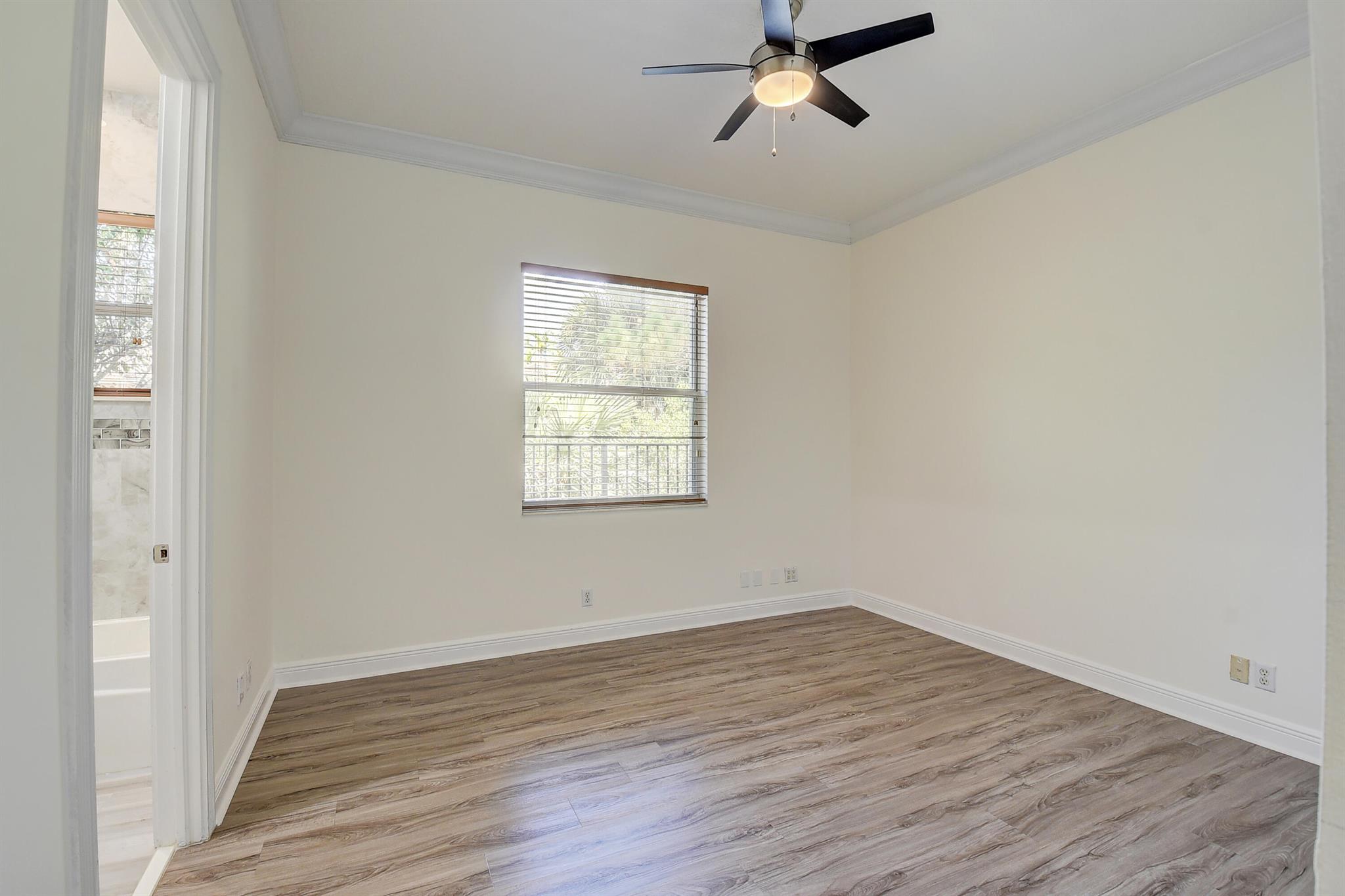 6711 Royal Orchid Circle