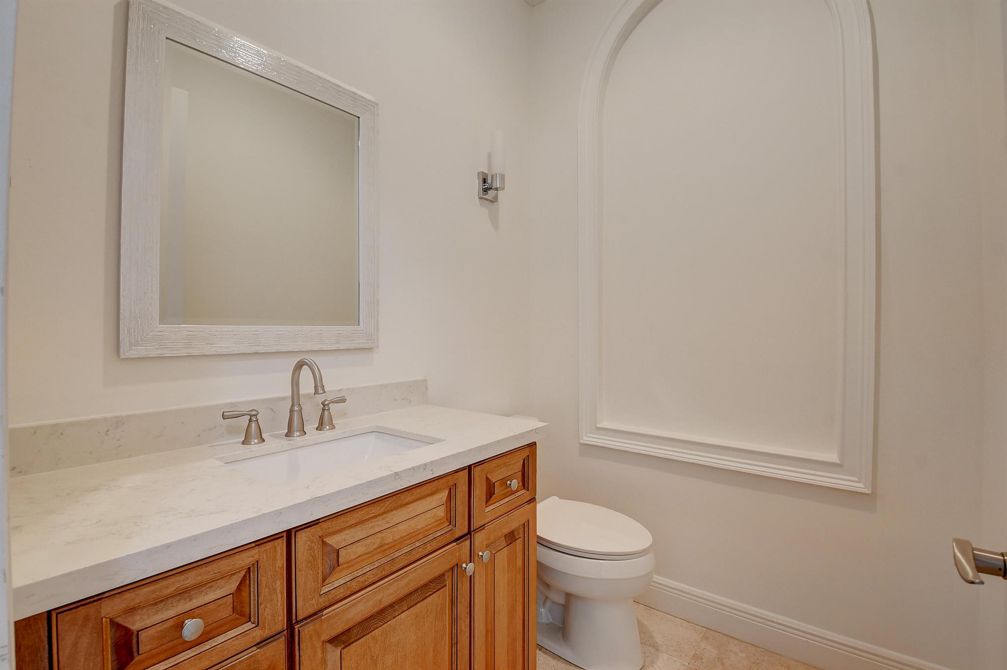 6711 Royal Orchid Circle