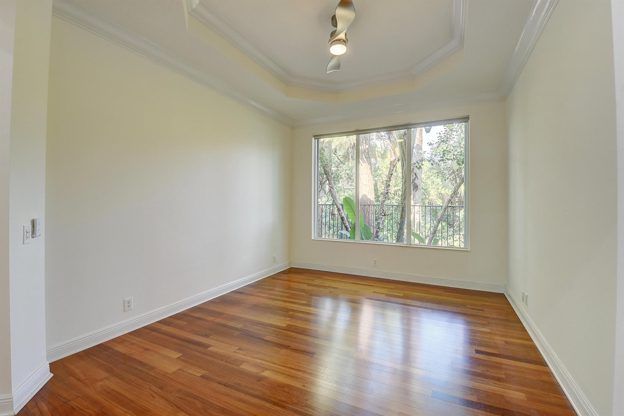 6711 Royal Orchid Circle