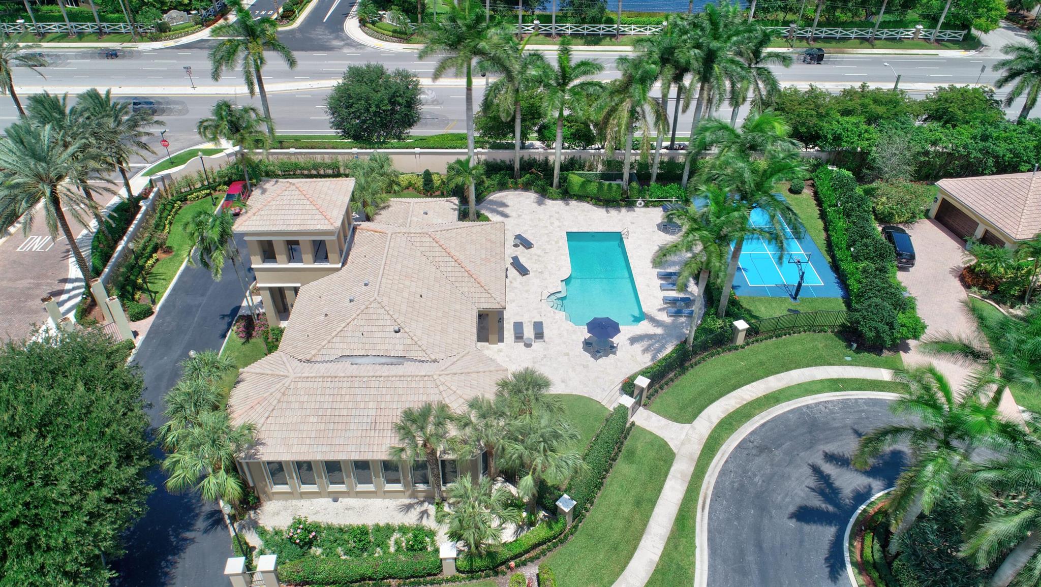 6711 Royal Orchid Circle