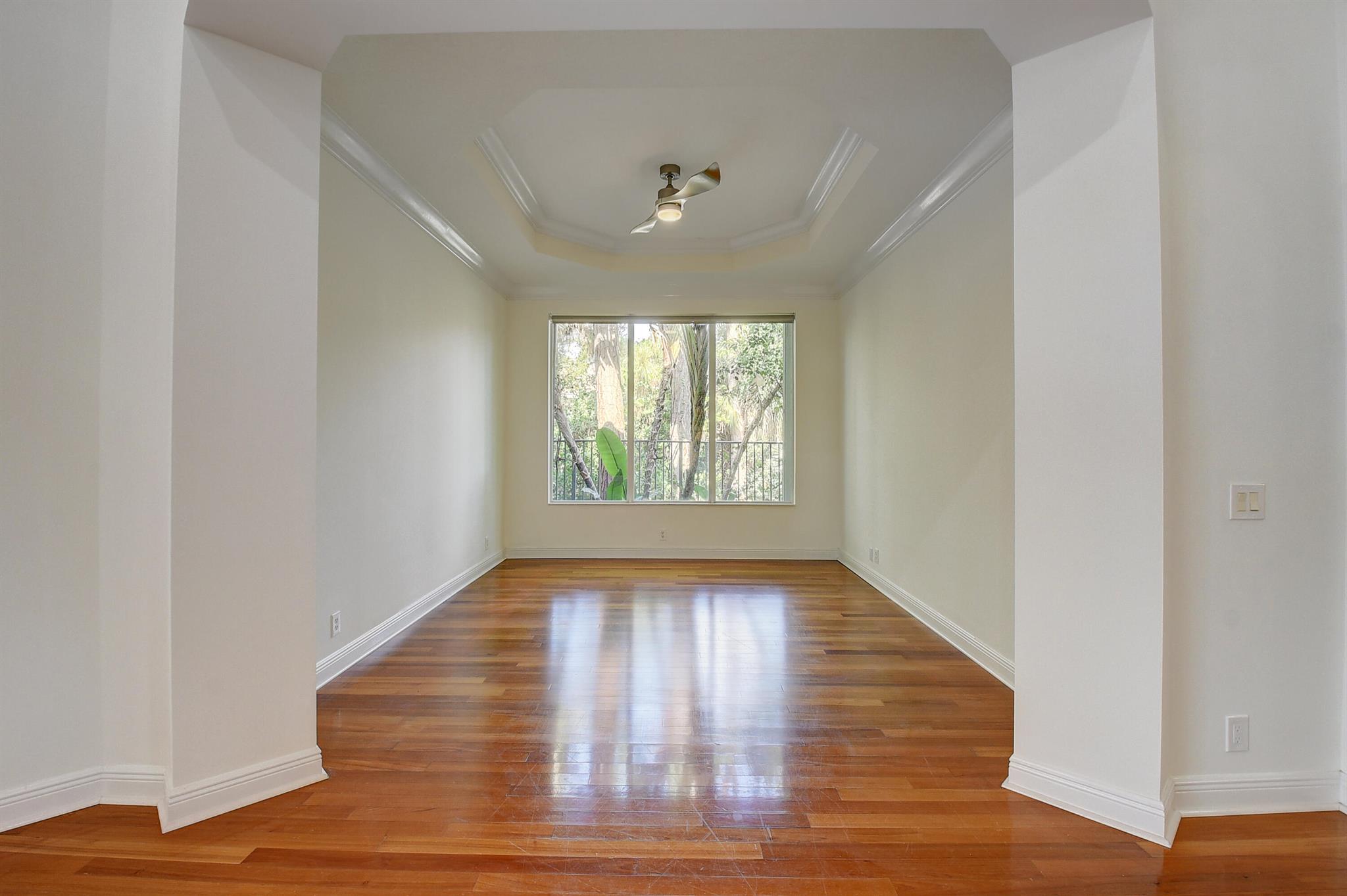 6711 Royal Orchid Circle