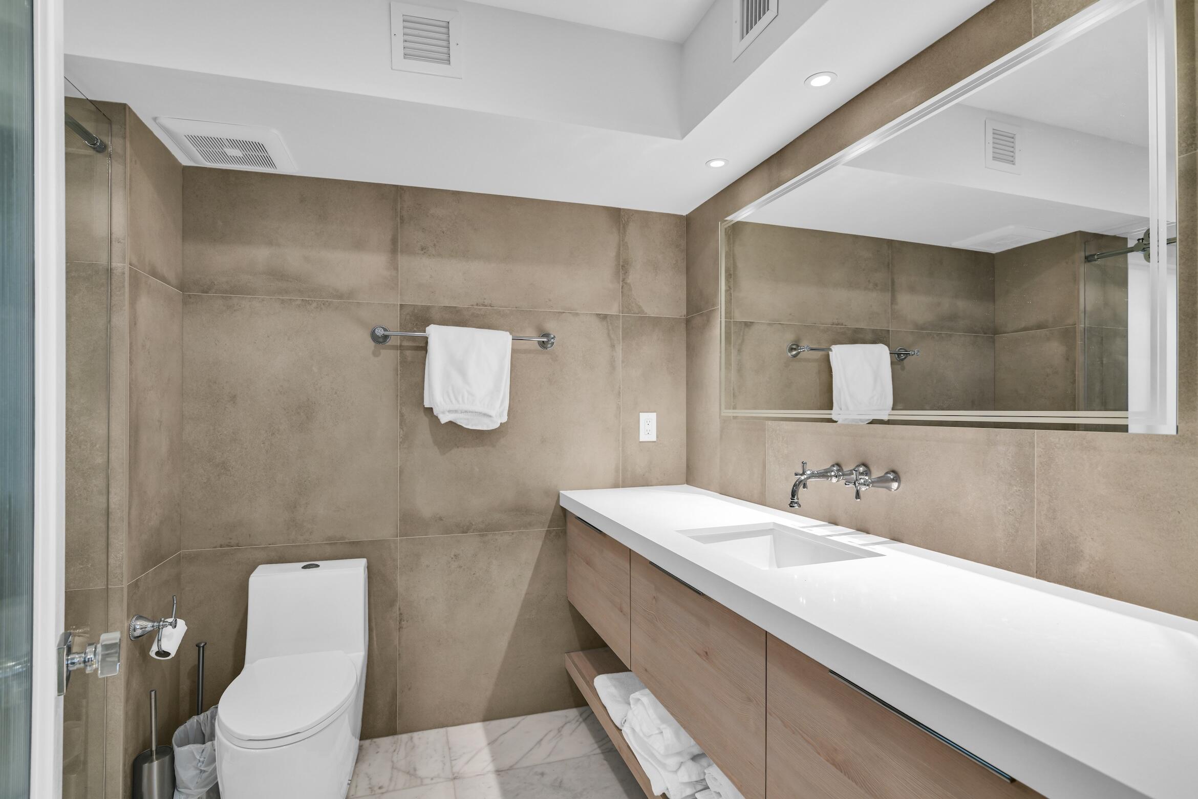 100 SE 5th Avenue 106