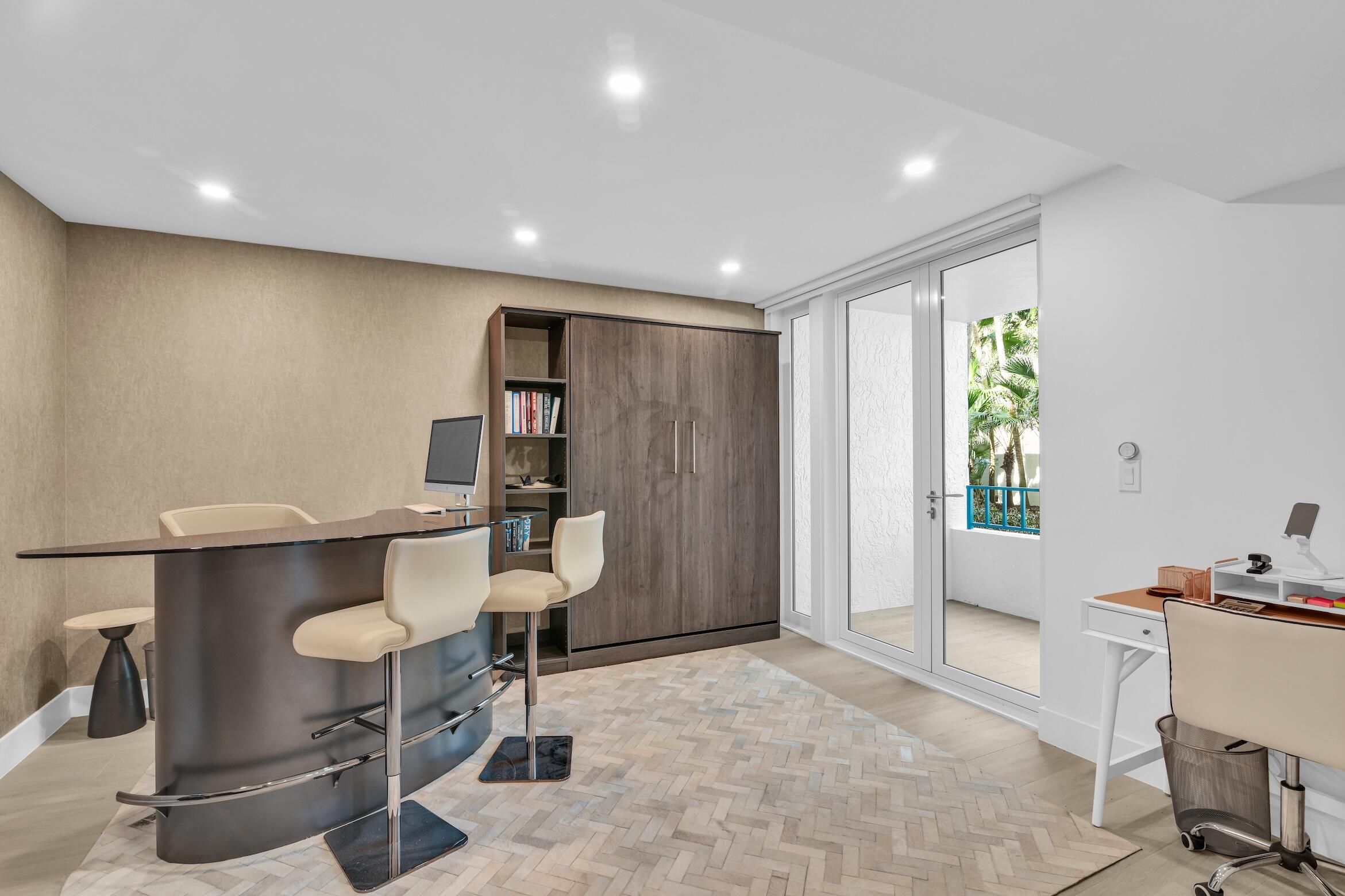 100 SE 5th Avenue 106