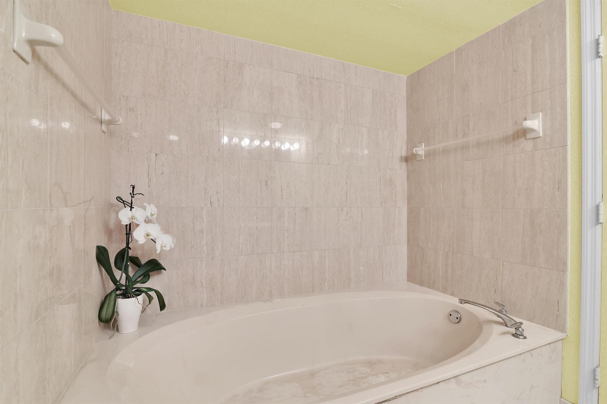 120 SE 5th Avenue 331