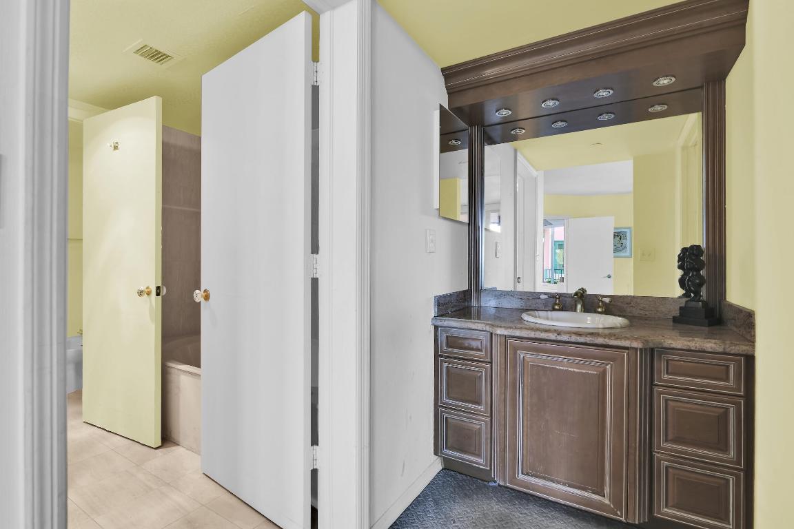 120 SE 5th Avenue 331