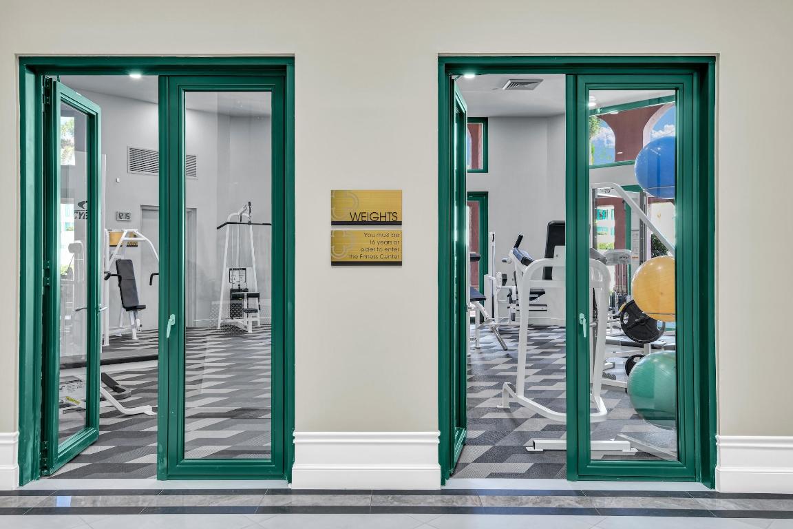 140 SE 5th Avenue Ph50