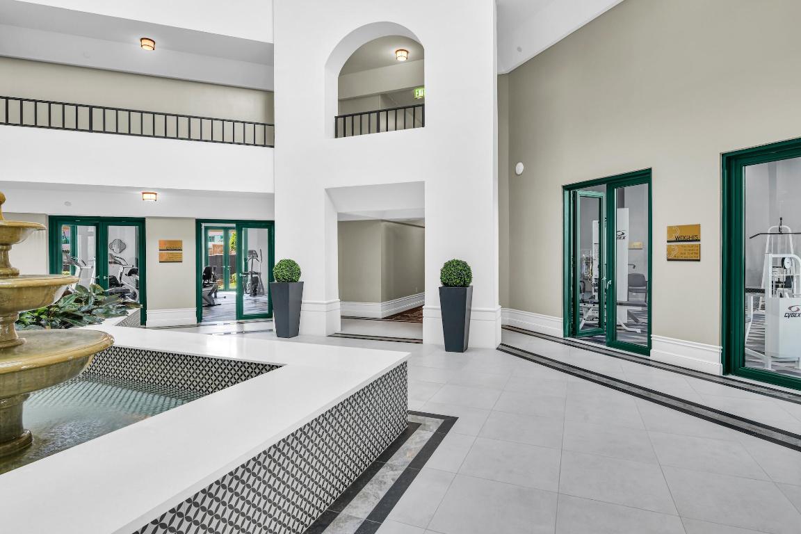 100 SE 5th Avenue 304