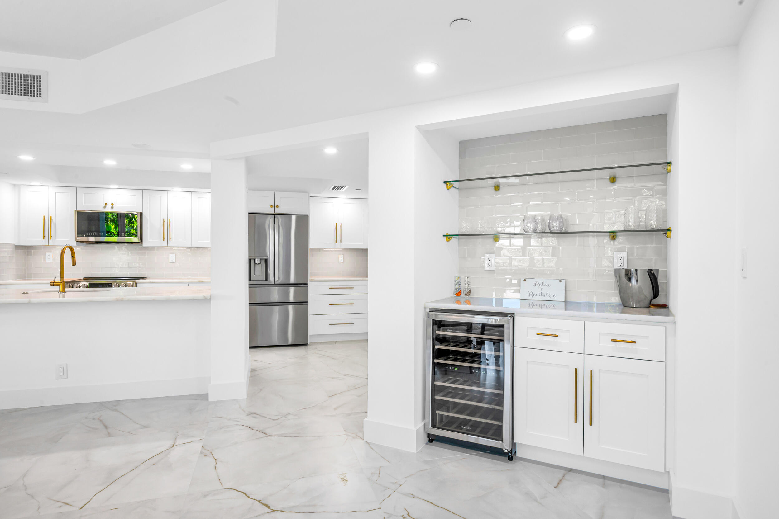 100 SE 5th Avenue 304