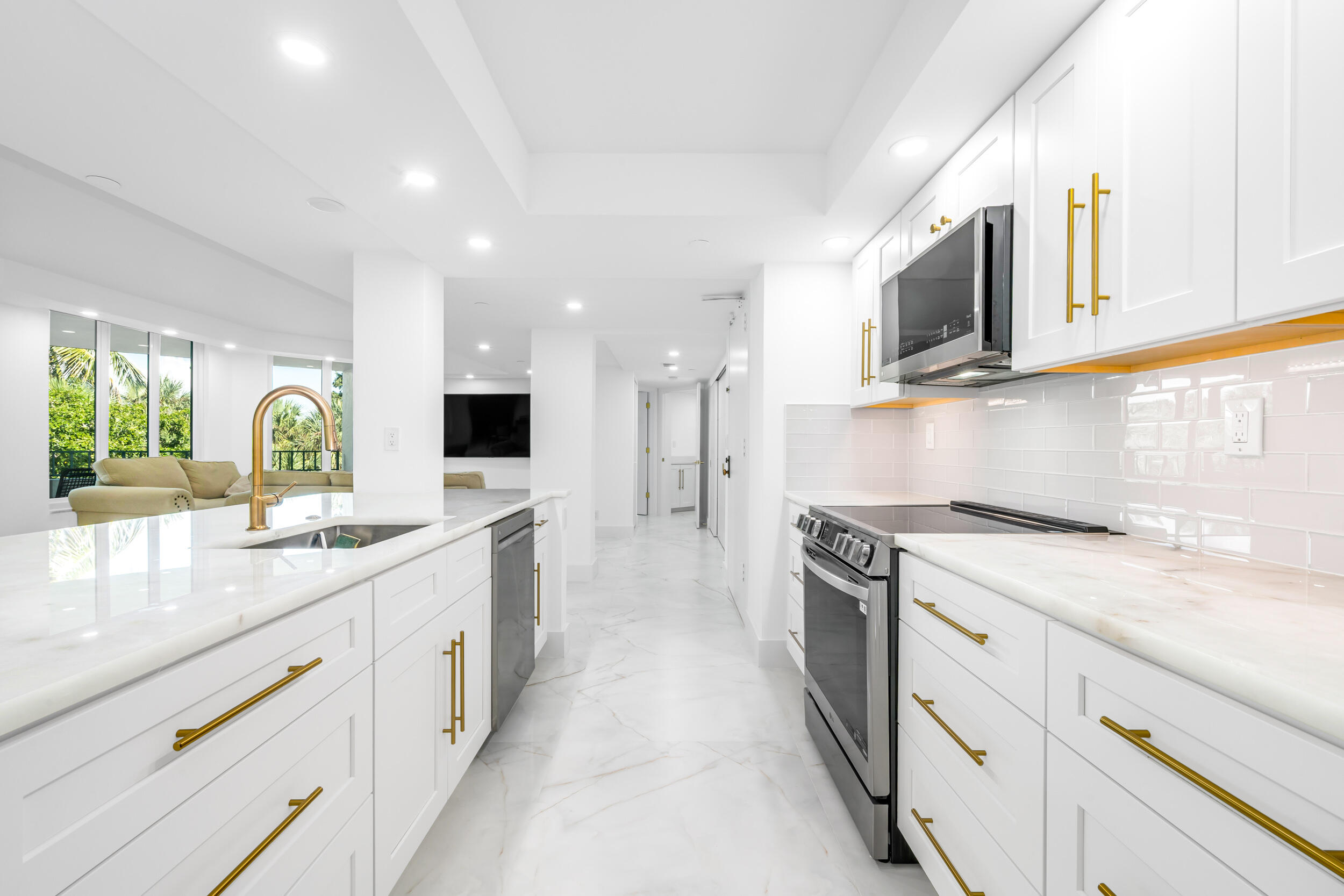 100 SE 5th Avenue 304