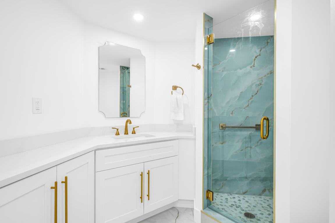 100 SE 5th Avenue 304