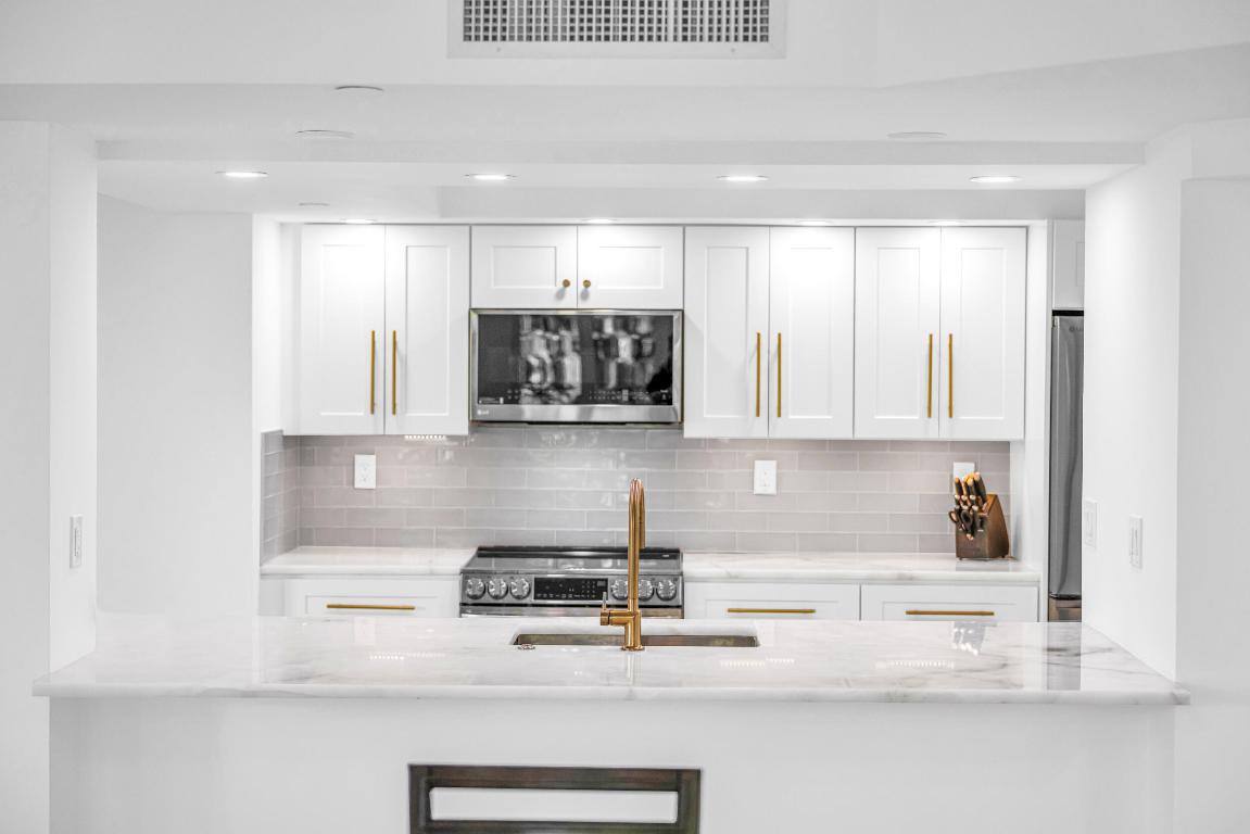 100 SE 5th Avenue 304