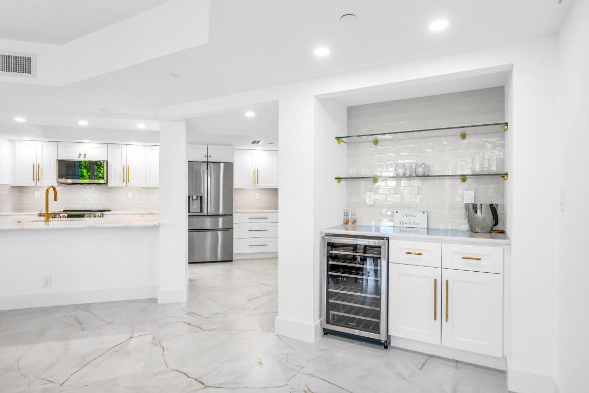 100 SE 5th Avenue 304