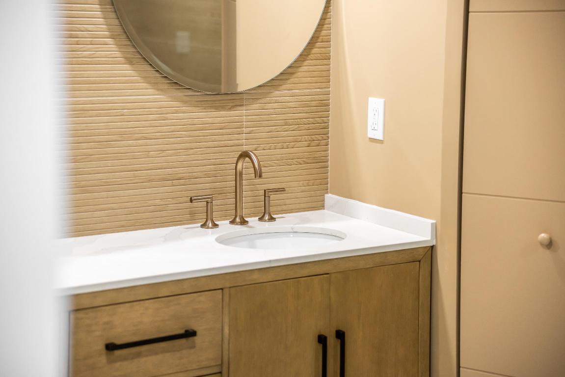 100 SE 5th Avenue 304