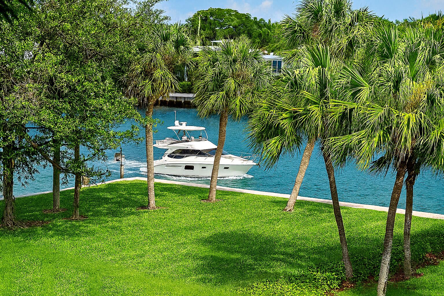 100 SE 5th Avenue 302