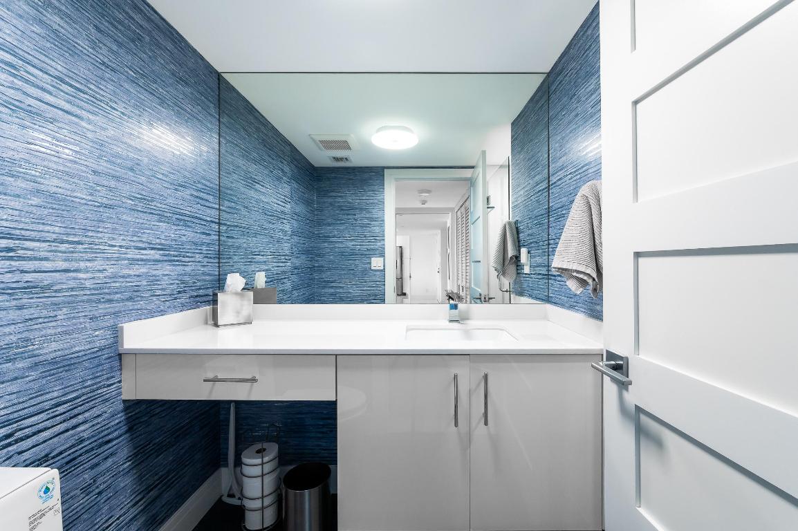 100 SE 5th Avenue 302