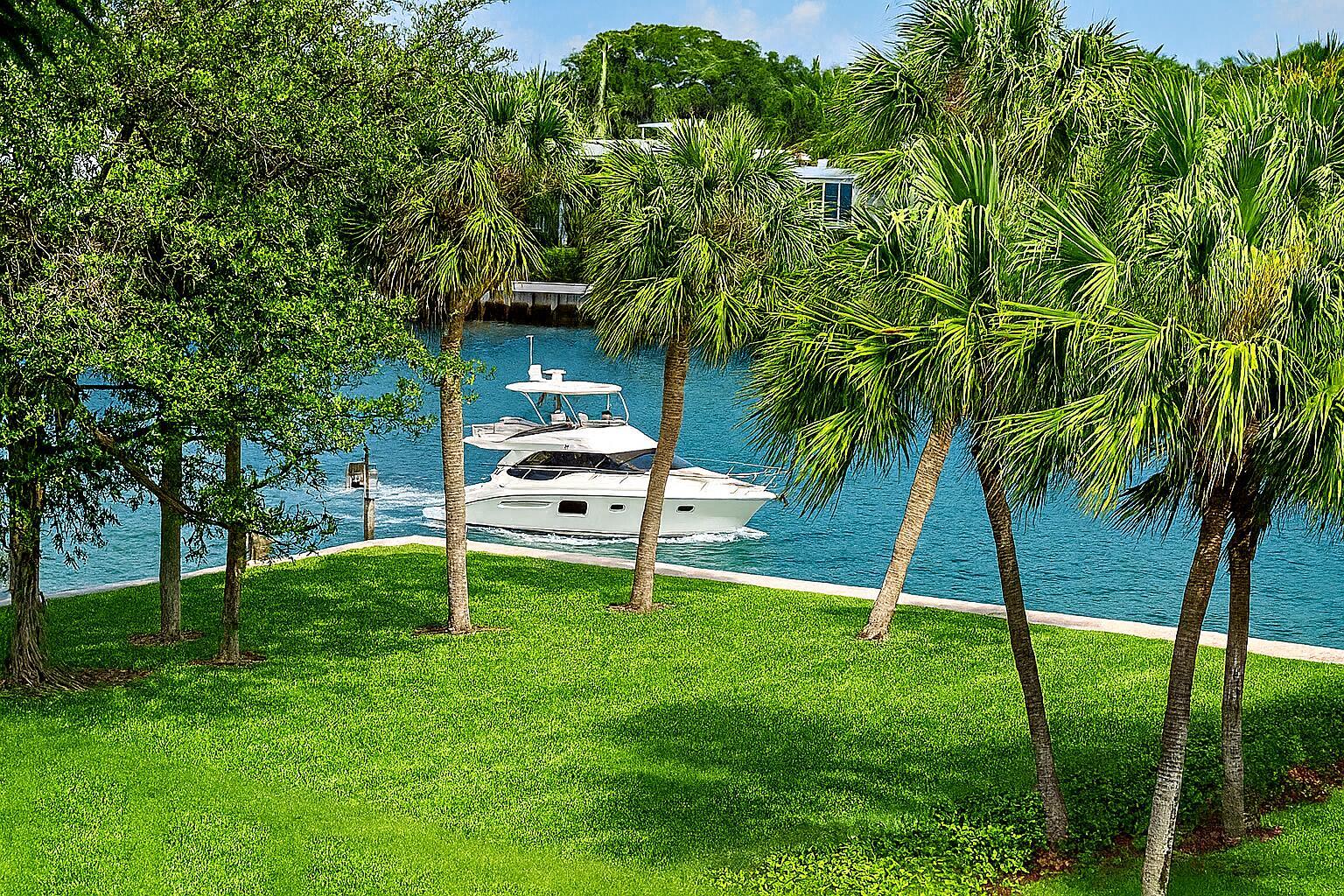 100 SE 5th Avenue 302