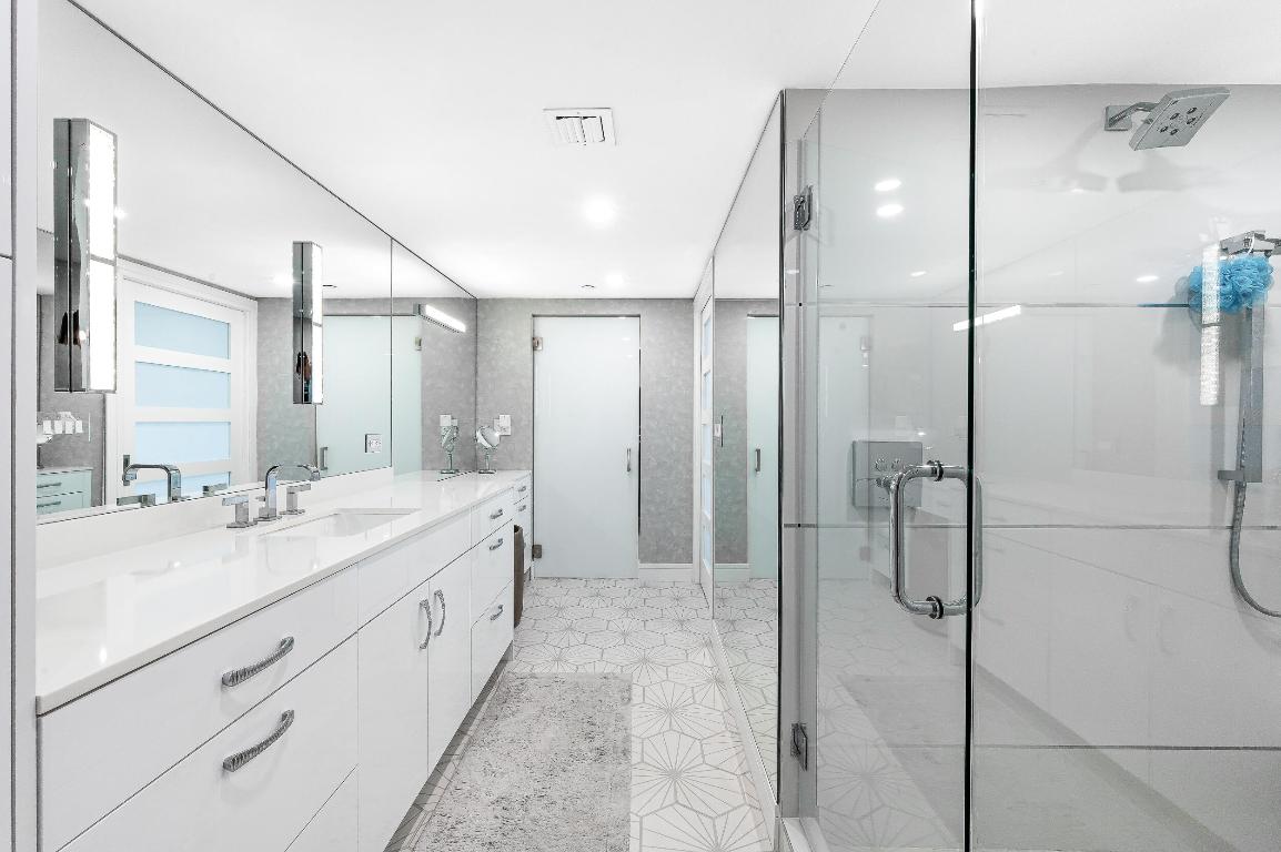 100 SE 5th Avenue 302