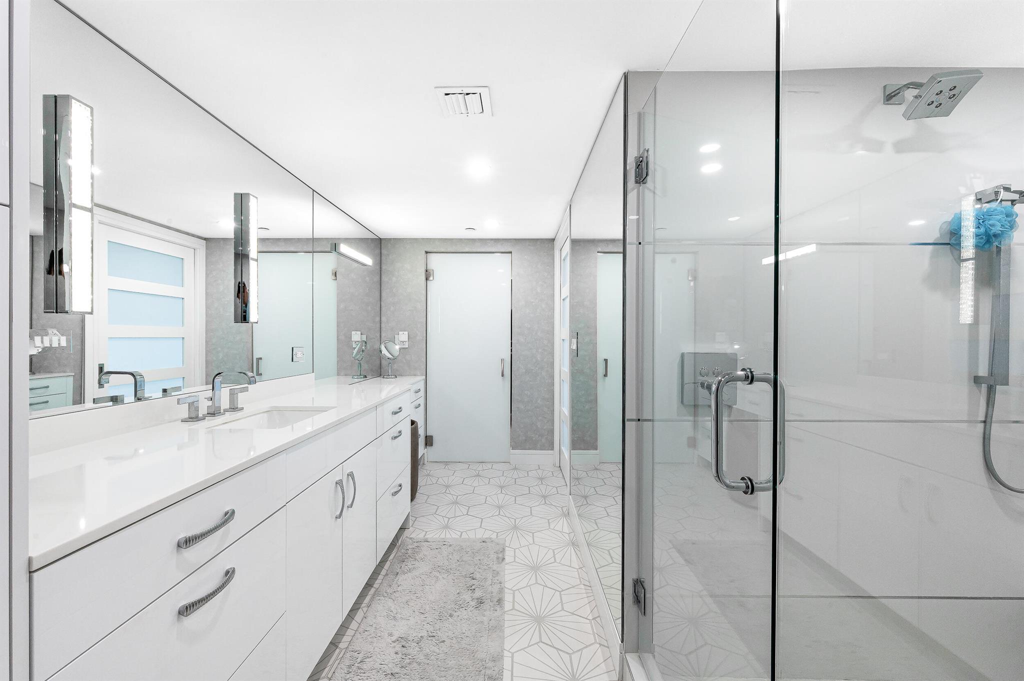 100 SE 5th Avenue 302