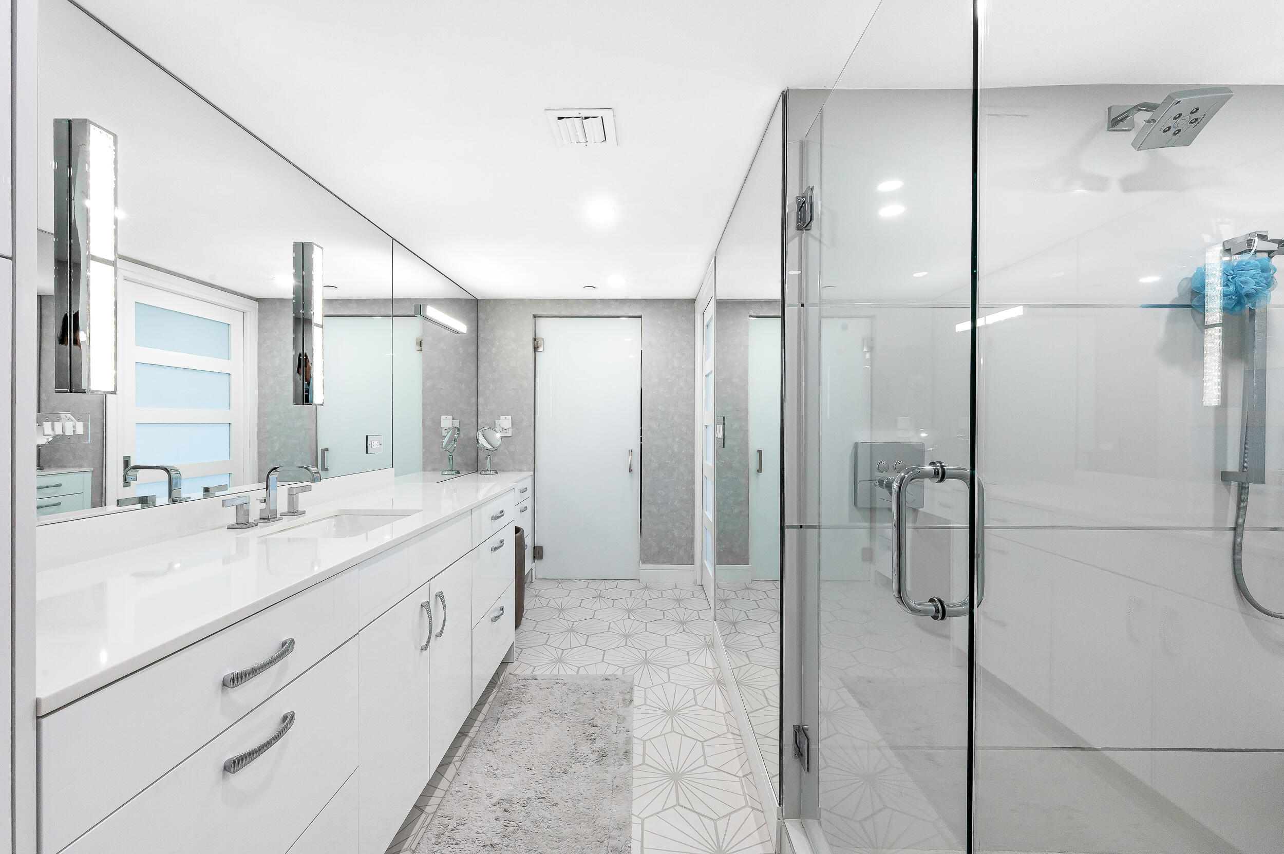 100 SE 5th Avenue 302