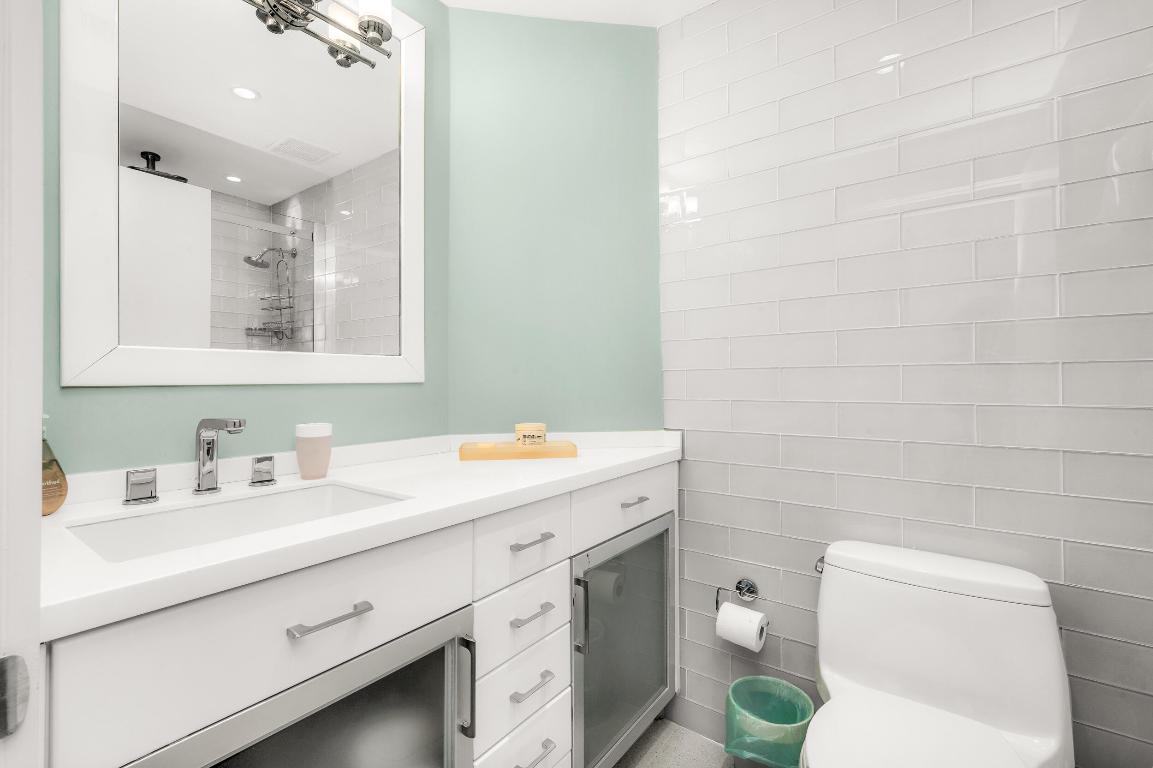 300 SE 5th Avenue 8140