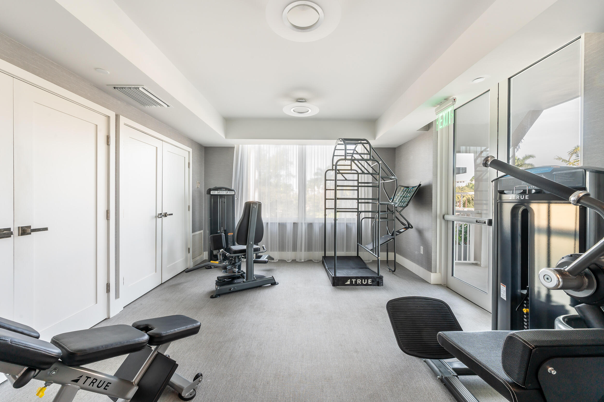 300 SE 5th Avenue 8140