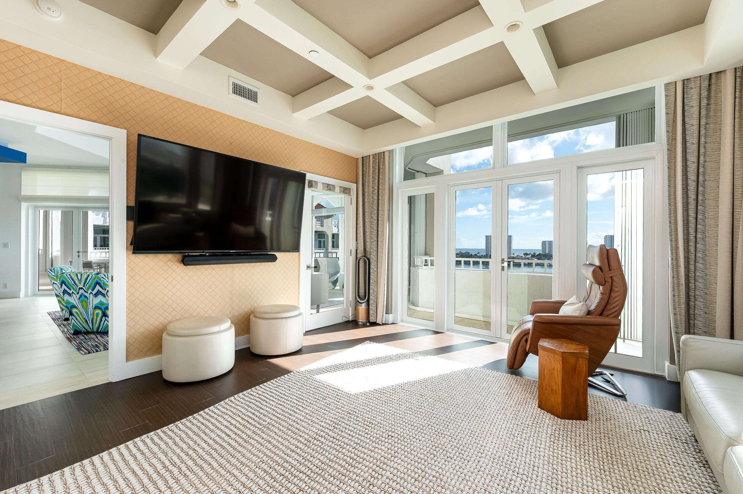 300 SE 5th Avenue 8140