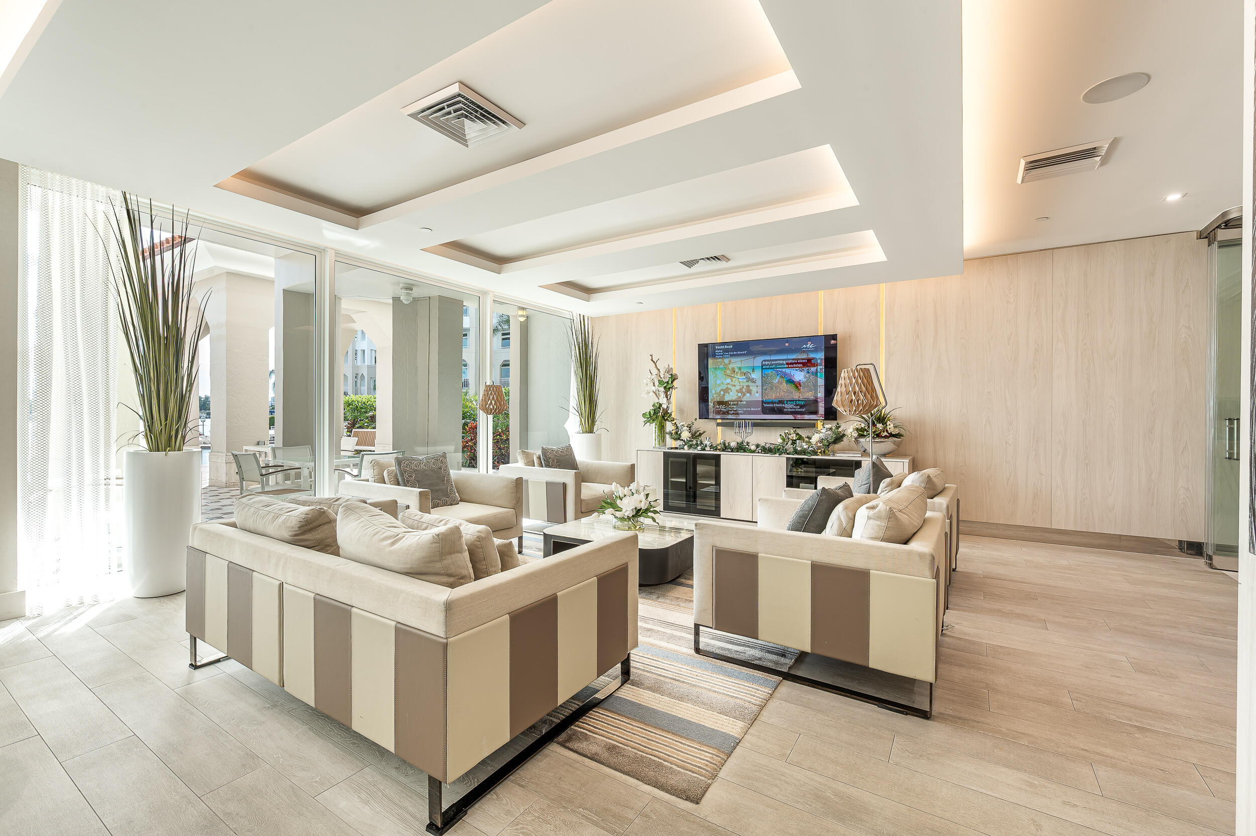 300 SE 5th Avenue 8140