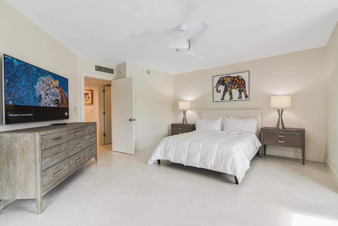 100 SE 5th Avenue 305