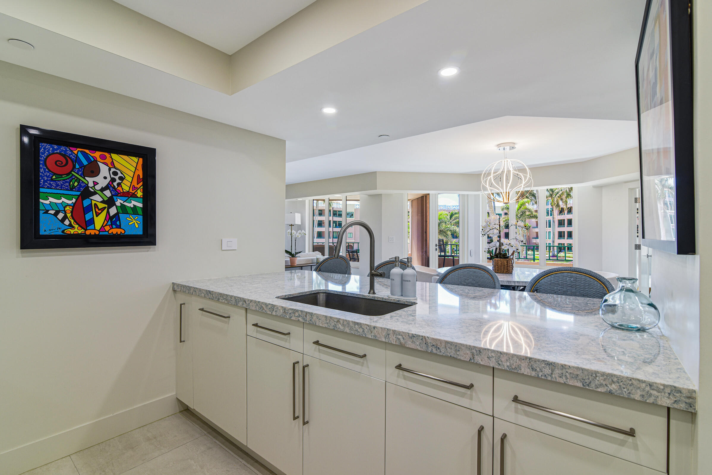 100 SE 5th Avenue 305