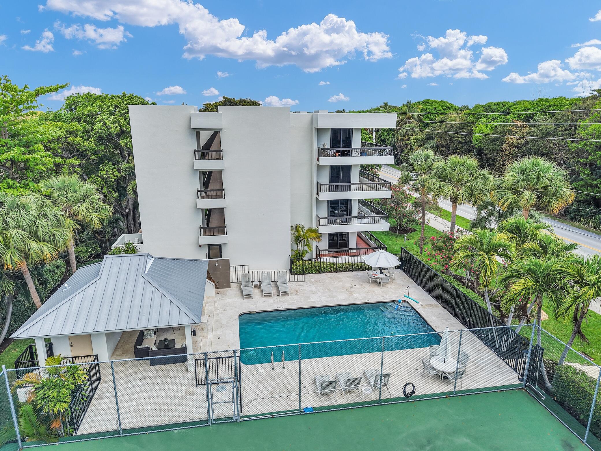 277 N Ocean Boulevard 1010