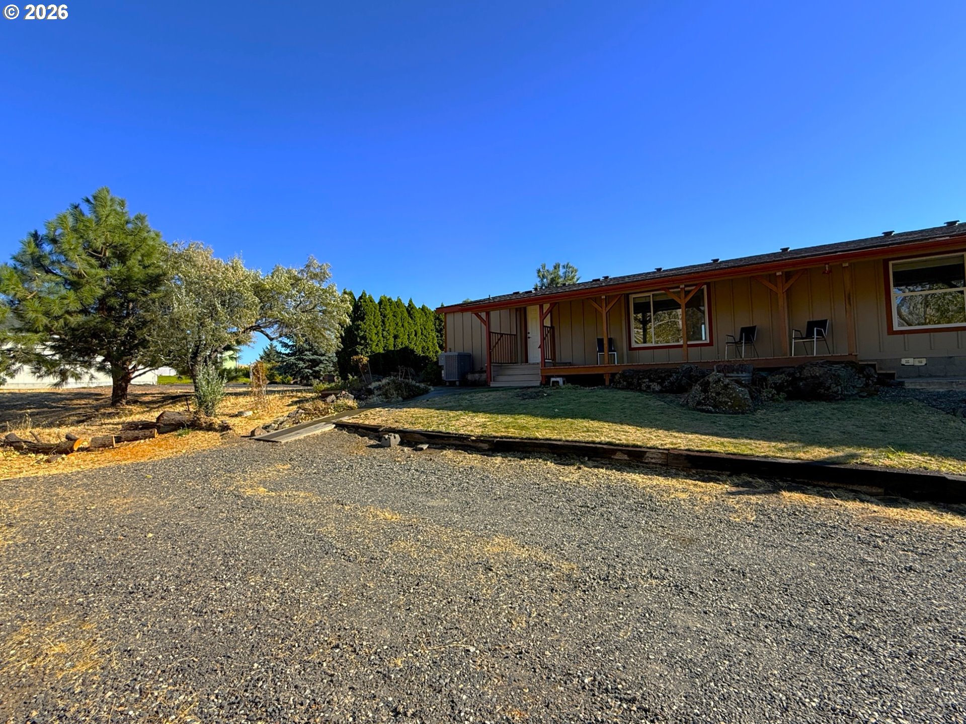 527 Sunridge AVE