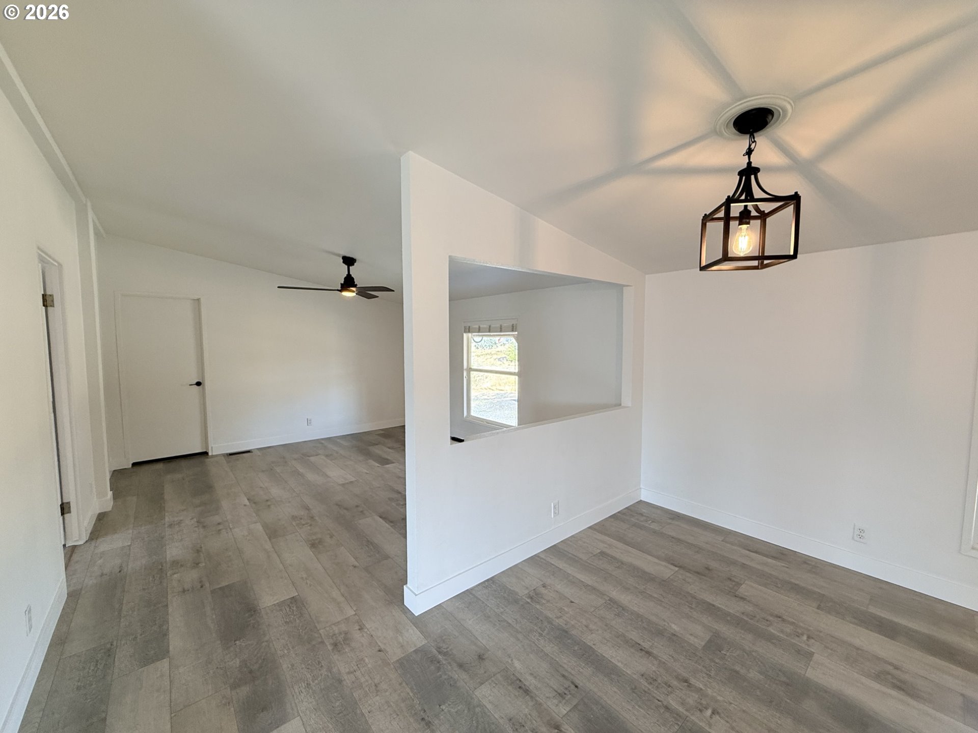 527 Sunridge AVE