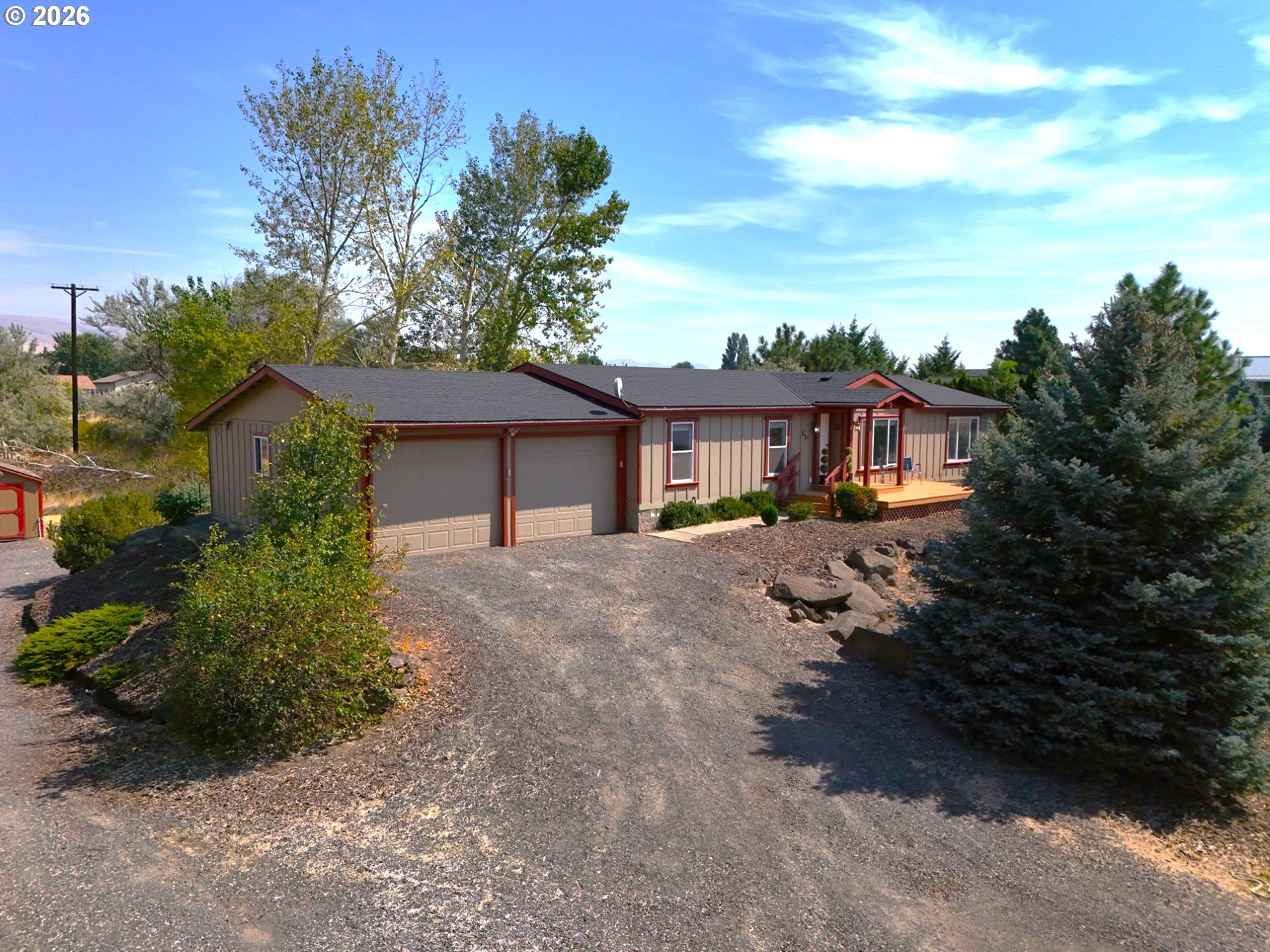 527 Sunridge AVE