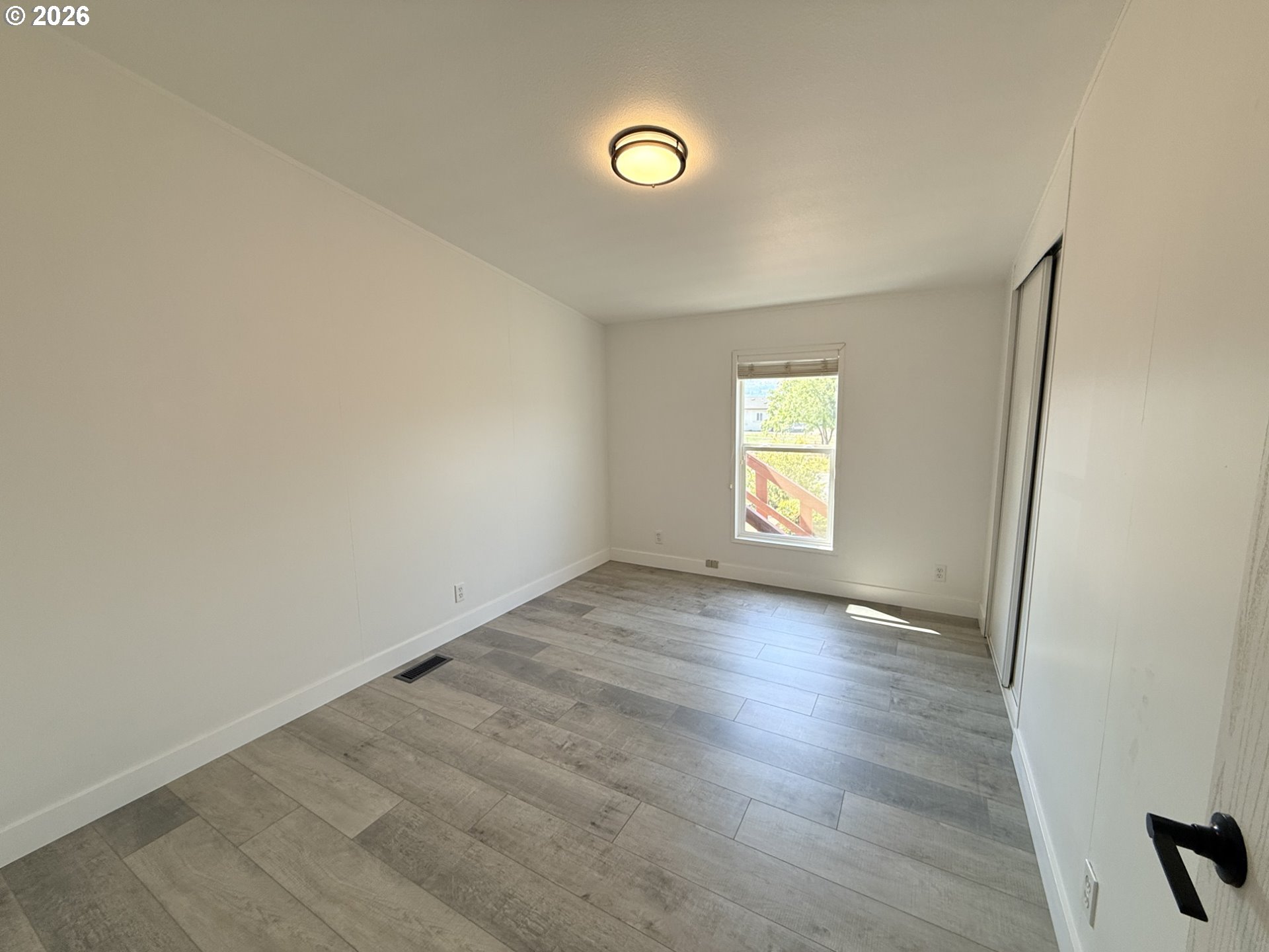 527 Sunridge AVE