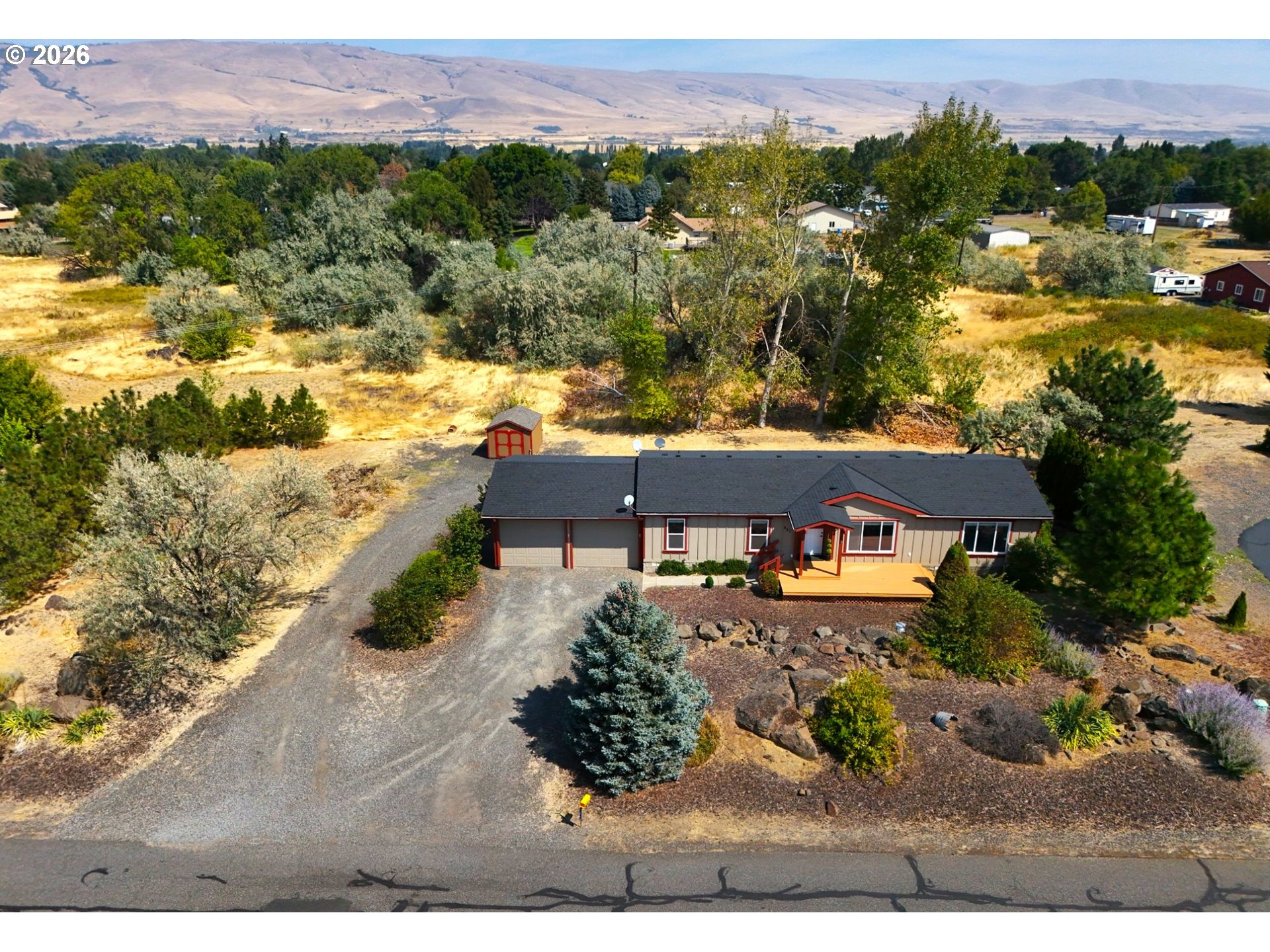 527 Sunridge AVE