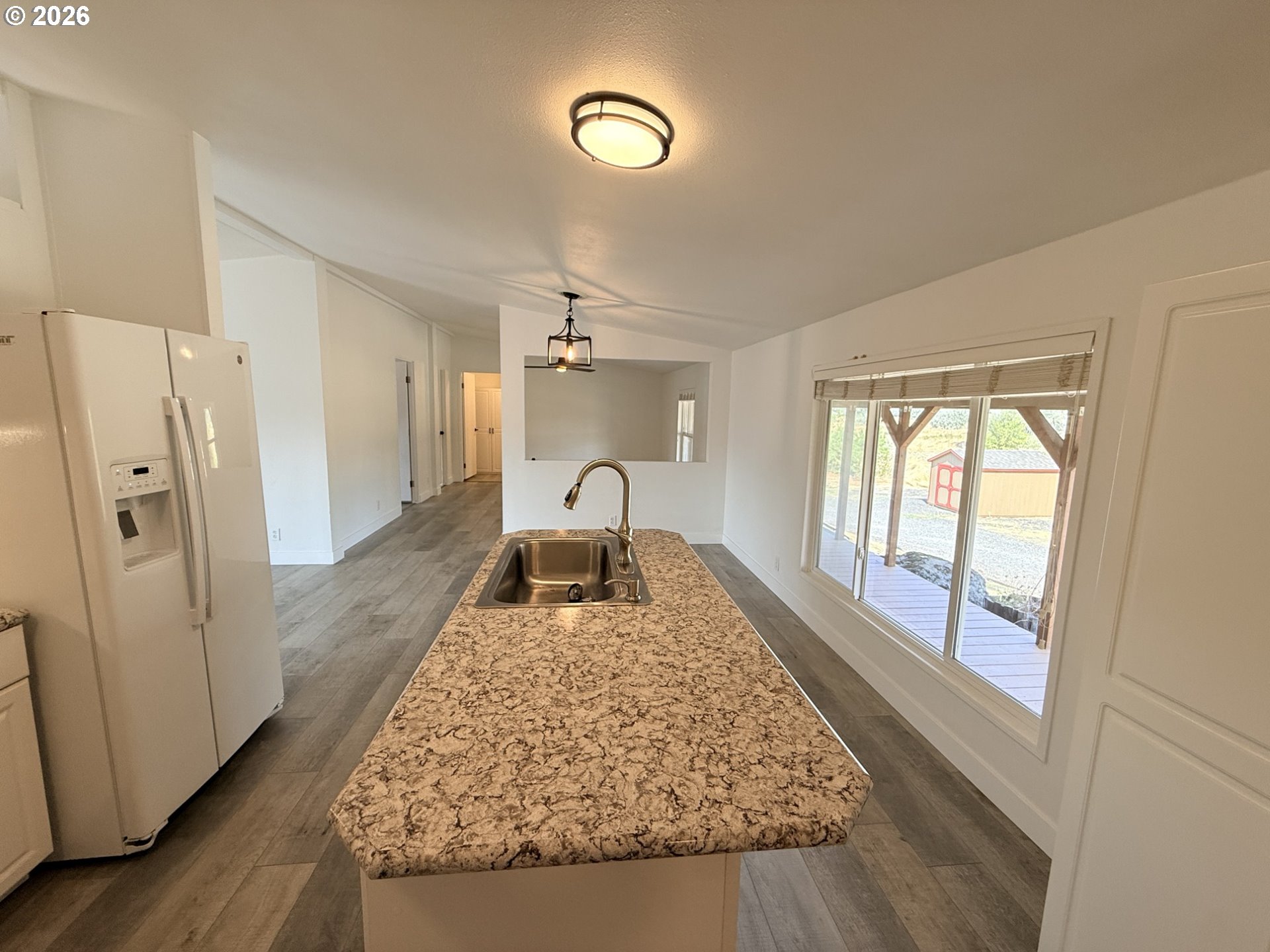527 Sunridge AVE