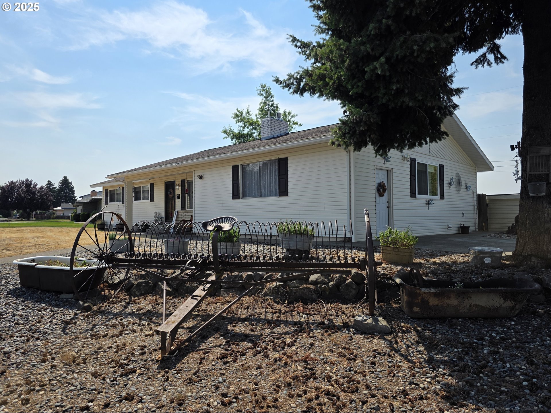 305 ALLISON WAY